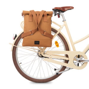 weathergoods-bicycle-bag-city-bikepack-cognac-bike-straps-2